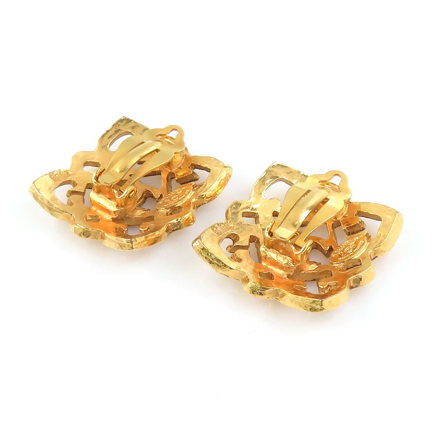 Chanel Earrings CC Logo — view 4