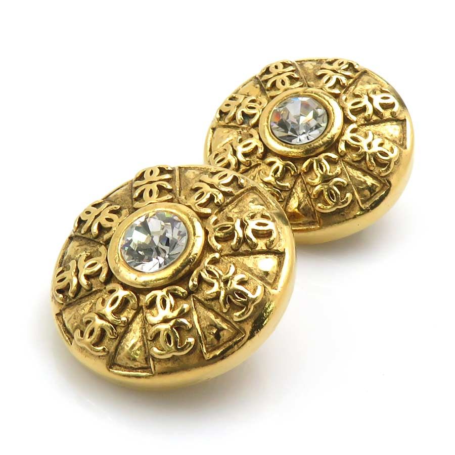 Chanel Earrings CC Logo — view 3