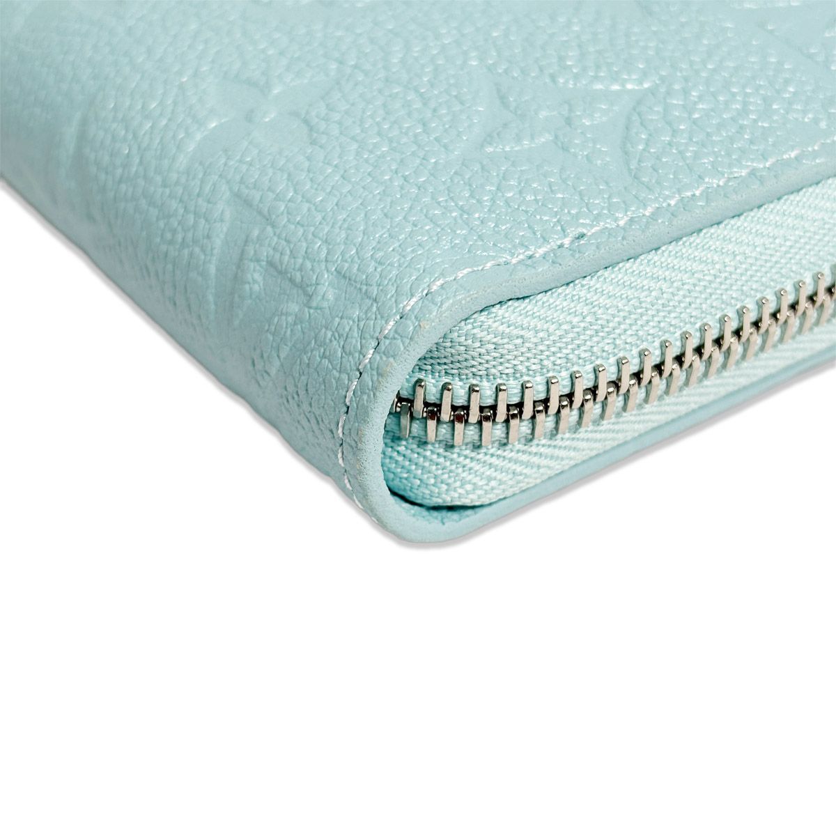 Louis Vuitton Wallet Zip Around Azur Frost Monogram — view 6
