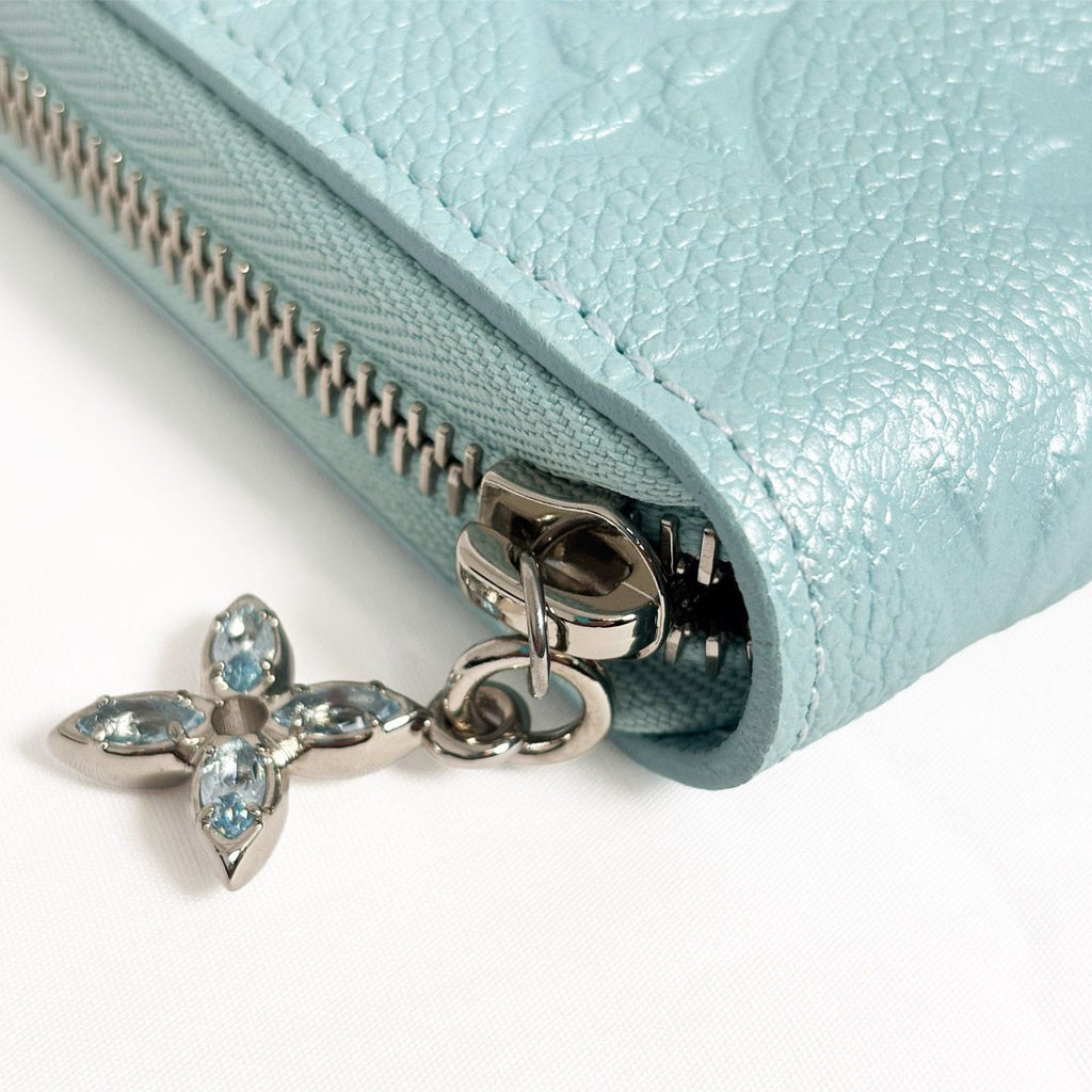 Louis Vuitton Wallet Zip Around Azur Frost Monogram — view 5