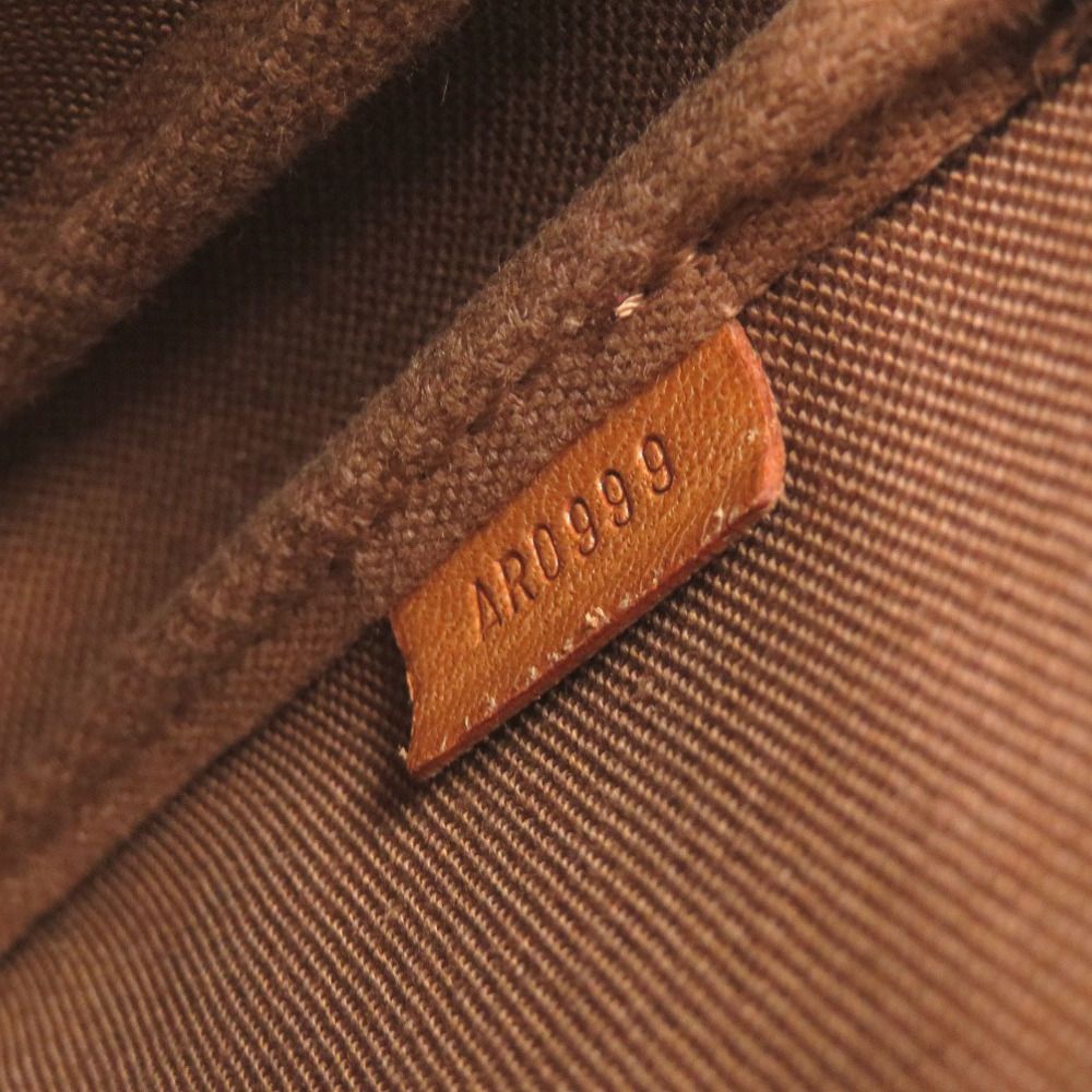 Louis Vuitton Pochette Monogram LV — view 7