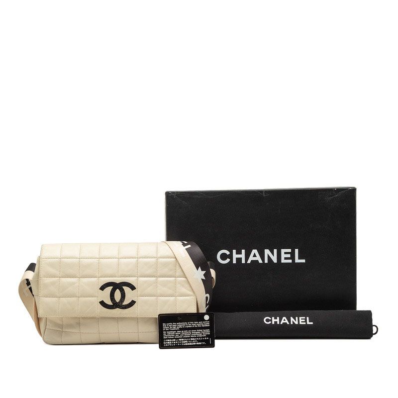 Chanel Chocoba Crossbody Bag Beige Black Leather — view 7