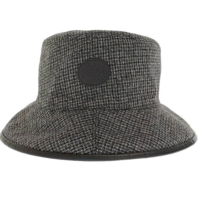 Gucci GG Plaid Reversible Bucket Hat Black White — view 3