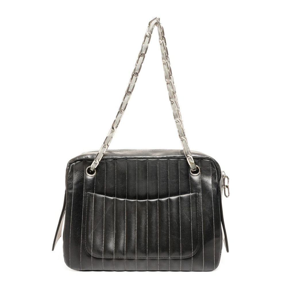 Chanel Shoulder Bag Lambskin Chain Torn Inside — view 2