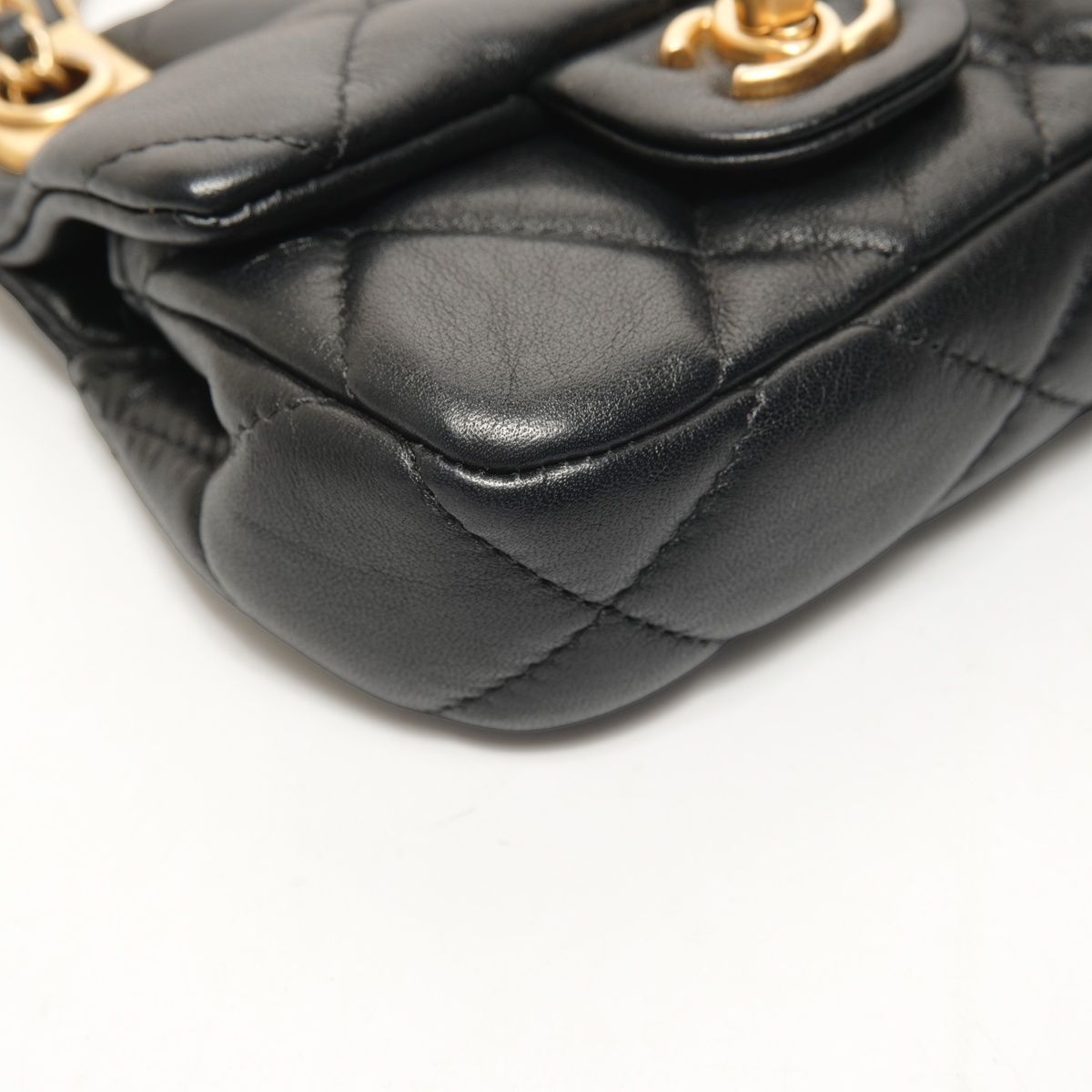 Chanel Shoulder Bag Quilted Chain Clutch Mini Wallet Card — view 5