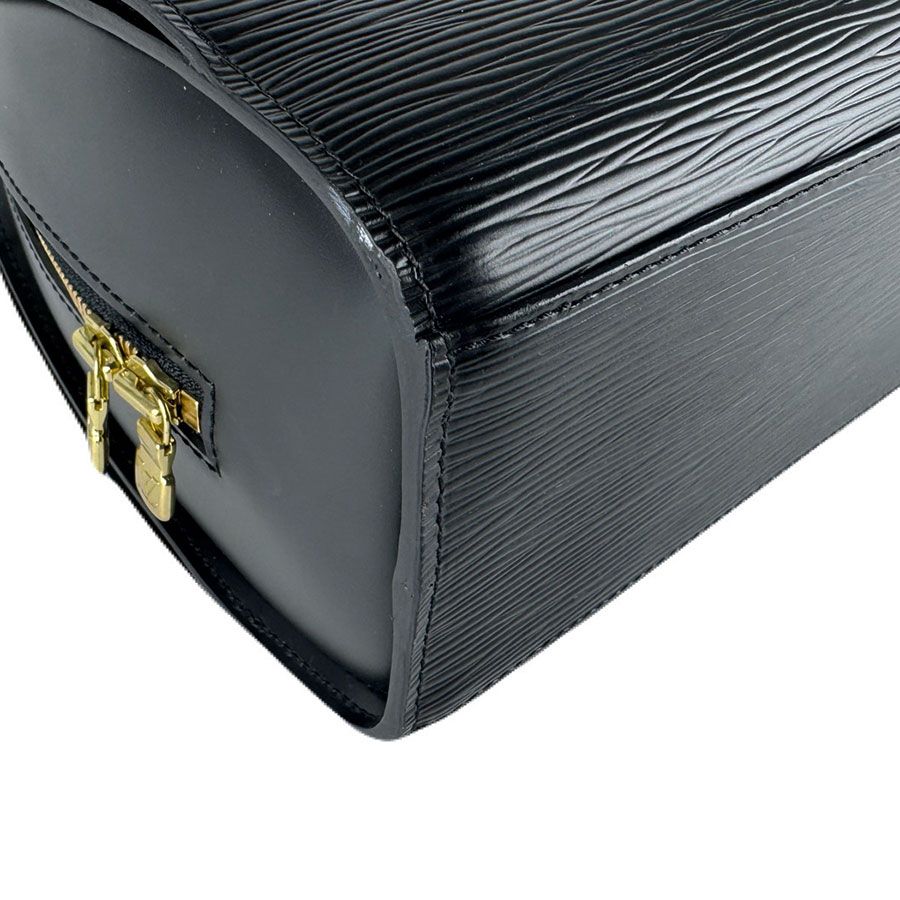 Louis Vuitton Handbag Pont Neuf — view 9