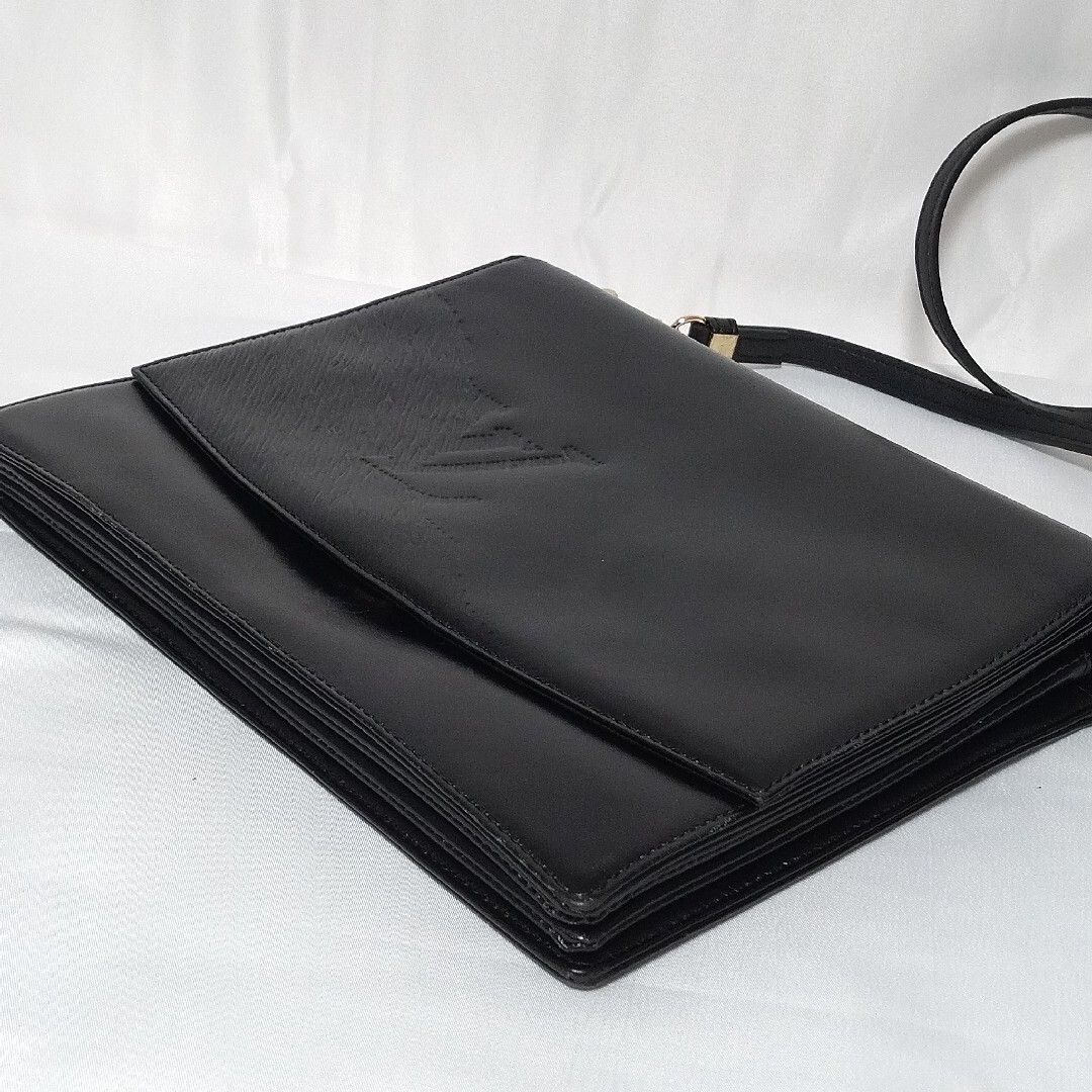 Louis Vuitton Opera Shoulder Bag — view 3