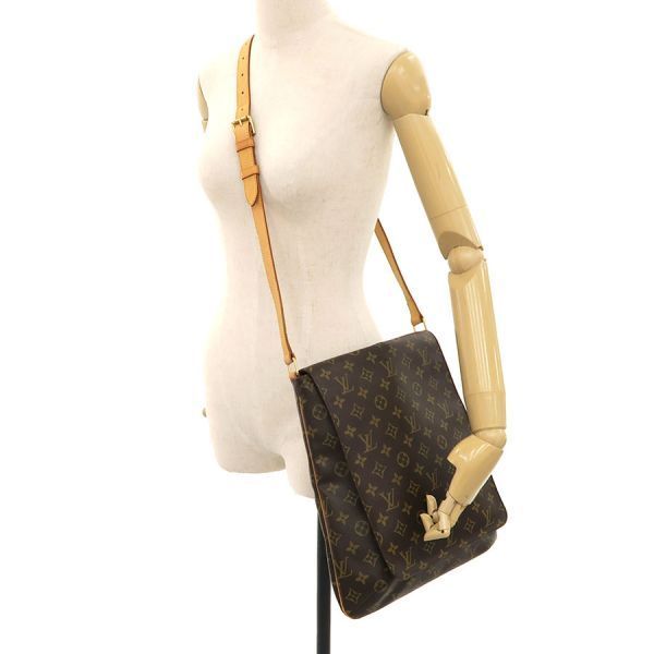 Louis Vuitton Monogram Musette Canvas Leather — view 9