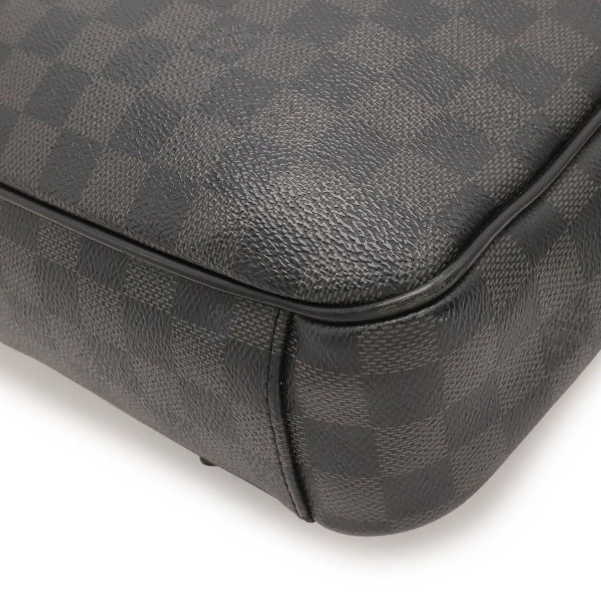Louis Vuitton Damier Graphite Christopher Messenger Shoulder Bag — view 3