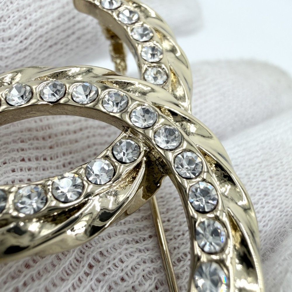 Chanel Brooch CC Logo Rhinestone Gold — view 6