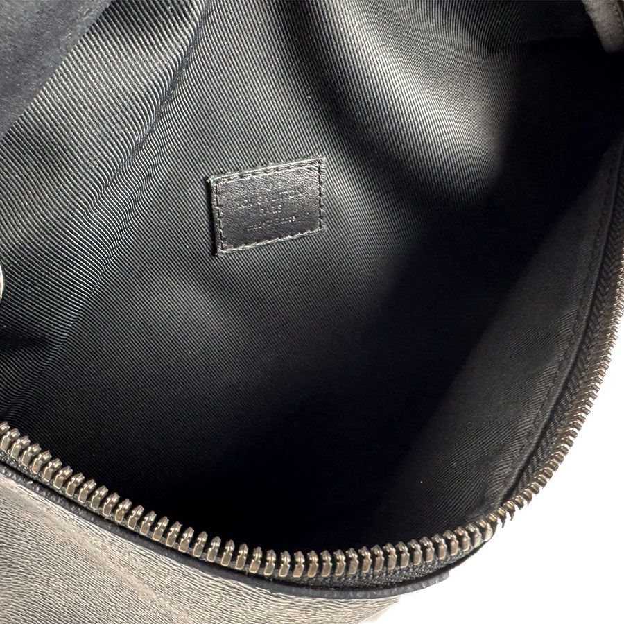 Louis Vuitton Body Bag Monogram Eclipse Discovery — view 5