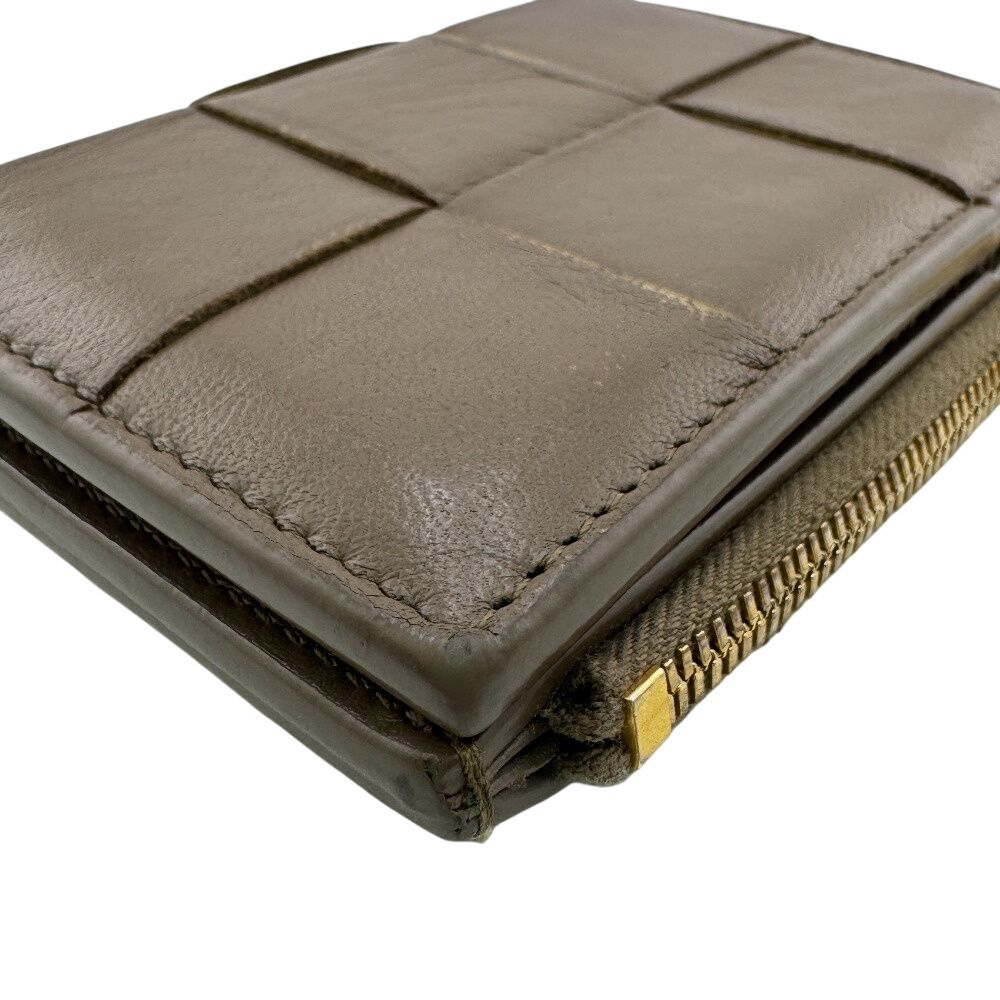 Bottega Veneta Compact Wallet Bifold Brown — view 3