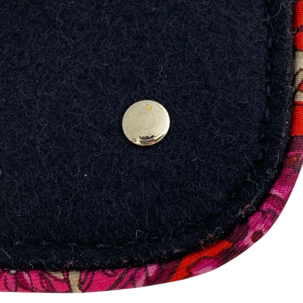Hermes Silk in Pouch Flat Multi Case Felt Black Silver — view 6