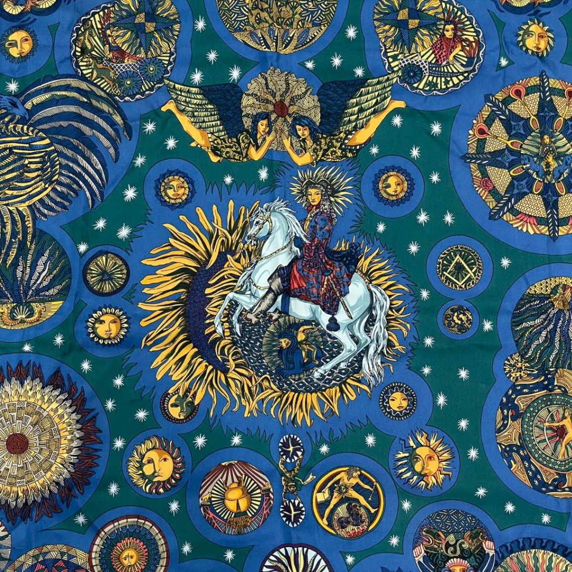 Hermes Carre 90 Scarf le Roy Soleil Sun King 100% Silk Green — view 6