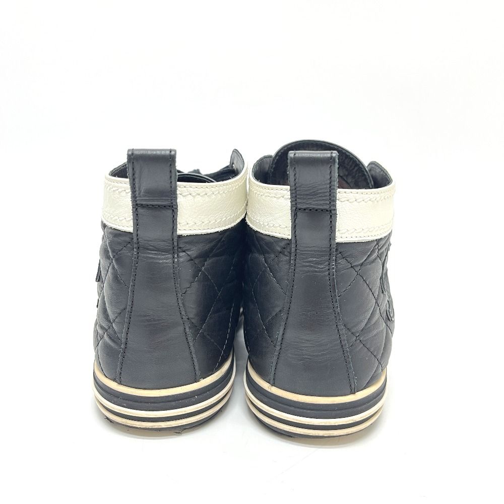 Chanel Sneakers Quilted CC Logo Bicolor Leather Black — view 4