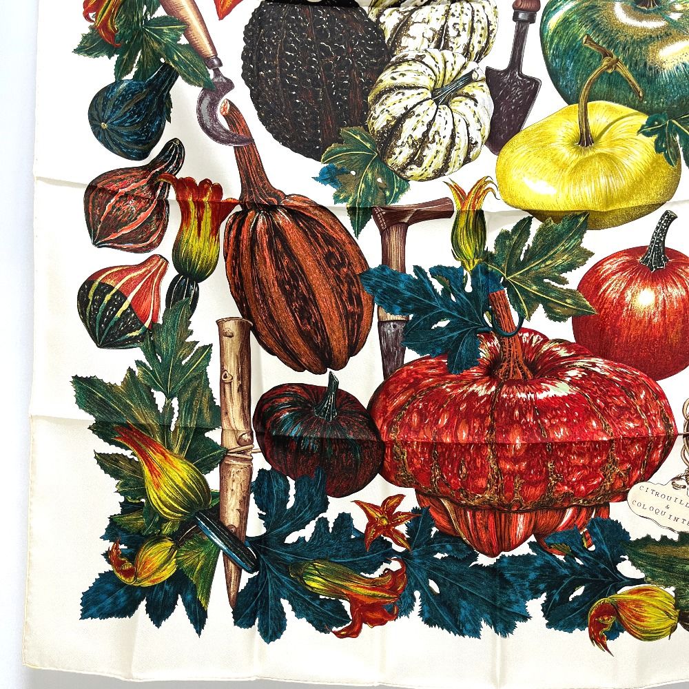 Hermes Scarf Citrouilles & Coloqu in Tes Pumpkin and Colocint Silk White Beige — view 4