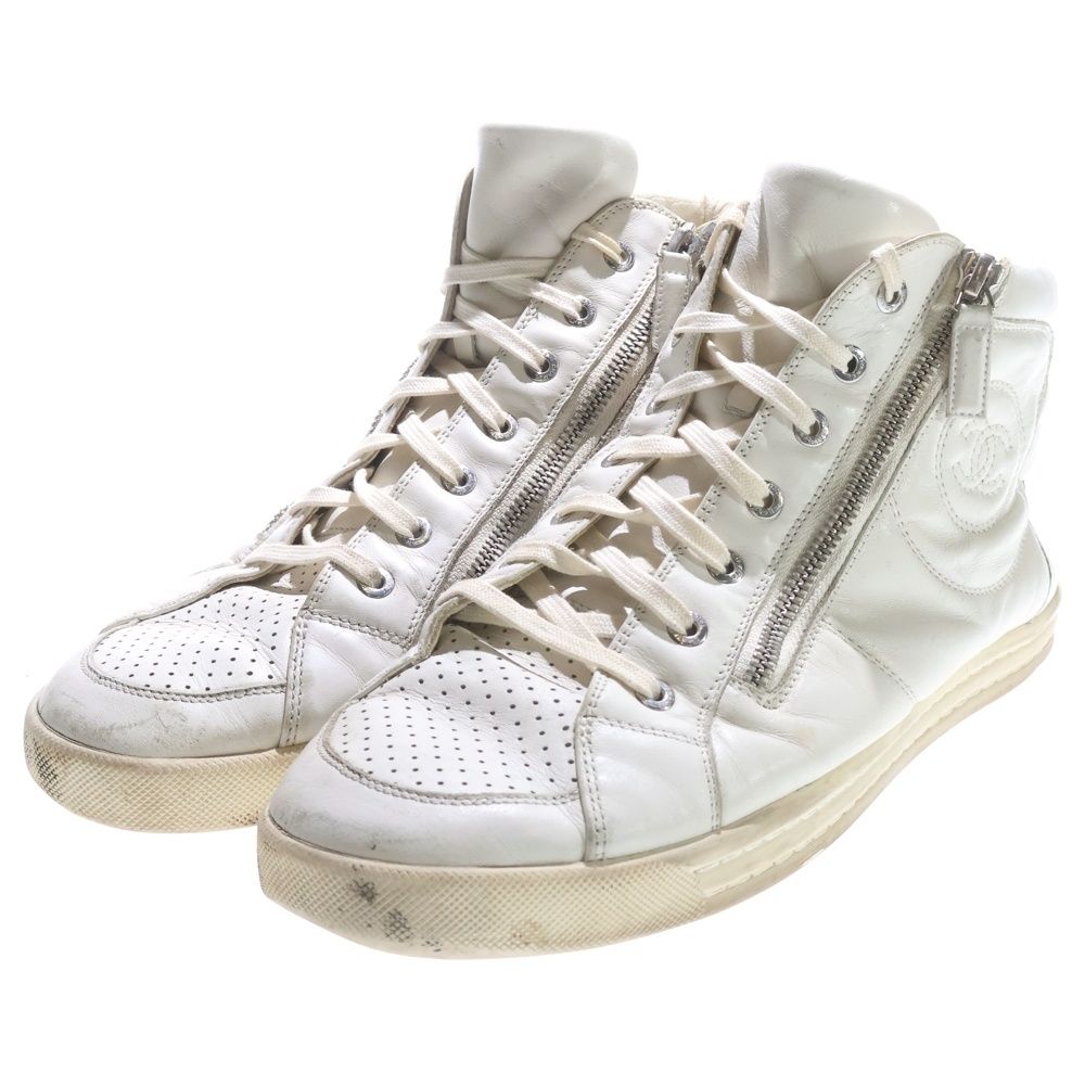 Chanel CC Logo Side Zip High Cut Sneakers White — view 2