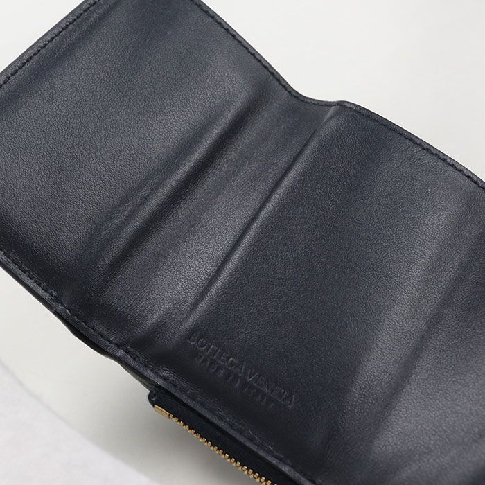 Bottega Veneta Intrecciato Trifold Wallet Leather — view 5