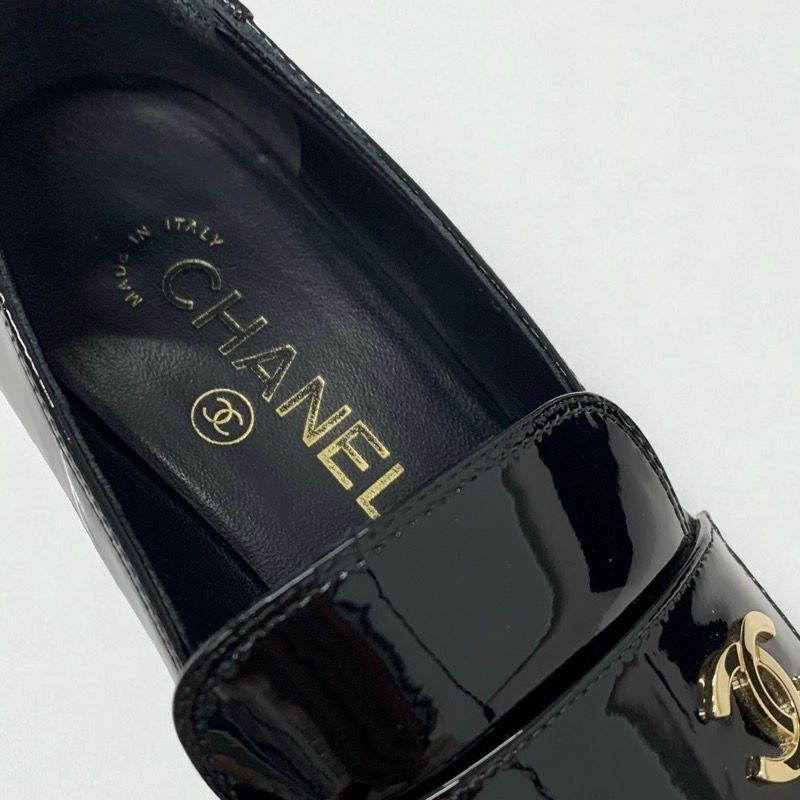 Chanel Loafers Shoes Patent Leather Black Gold CC Logo — view 7