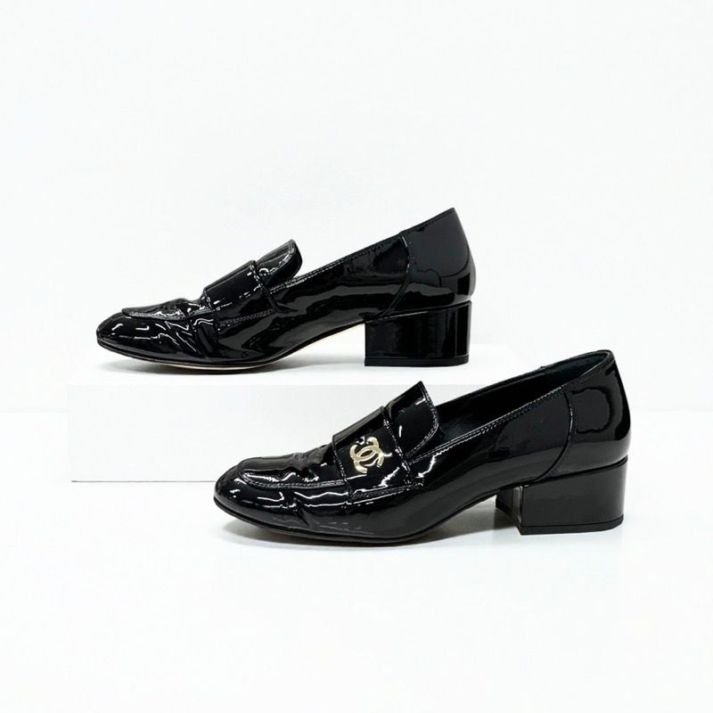 Chanel Loafers Shoes Patent Leather Black Gold CC Logo — view 2