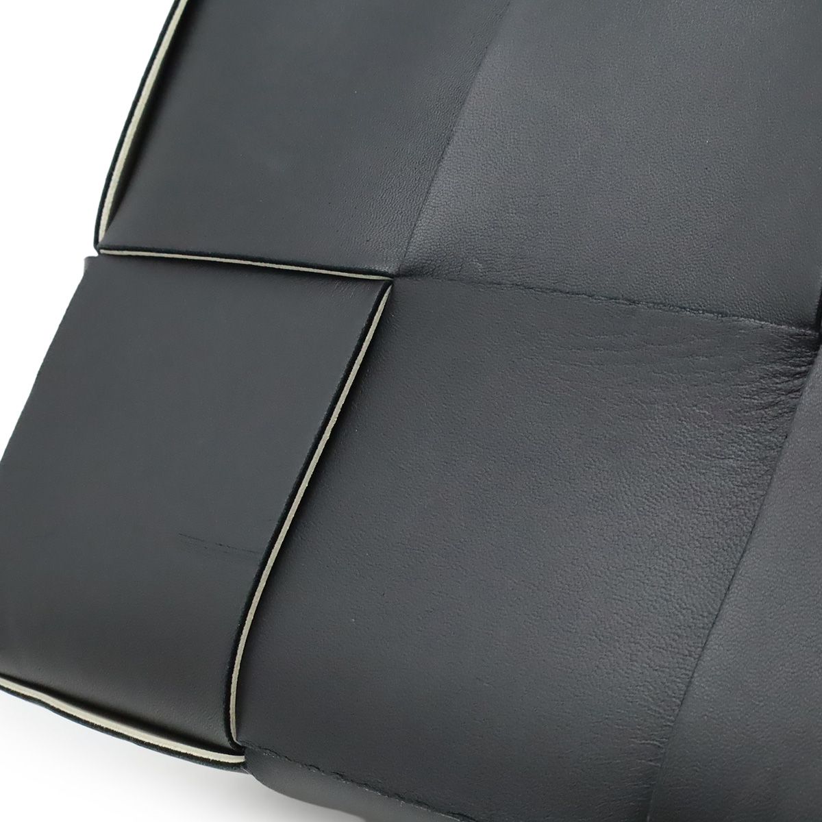 Bottega Veneta Maxi Intrecciato Arco Tote Small Leather Black — view 6
