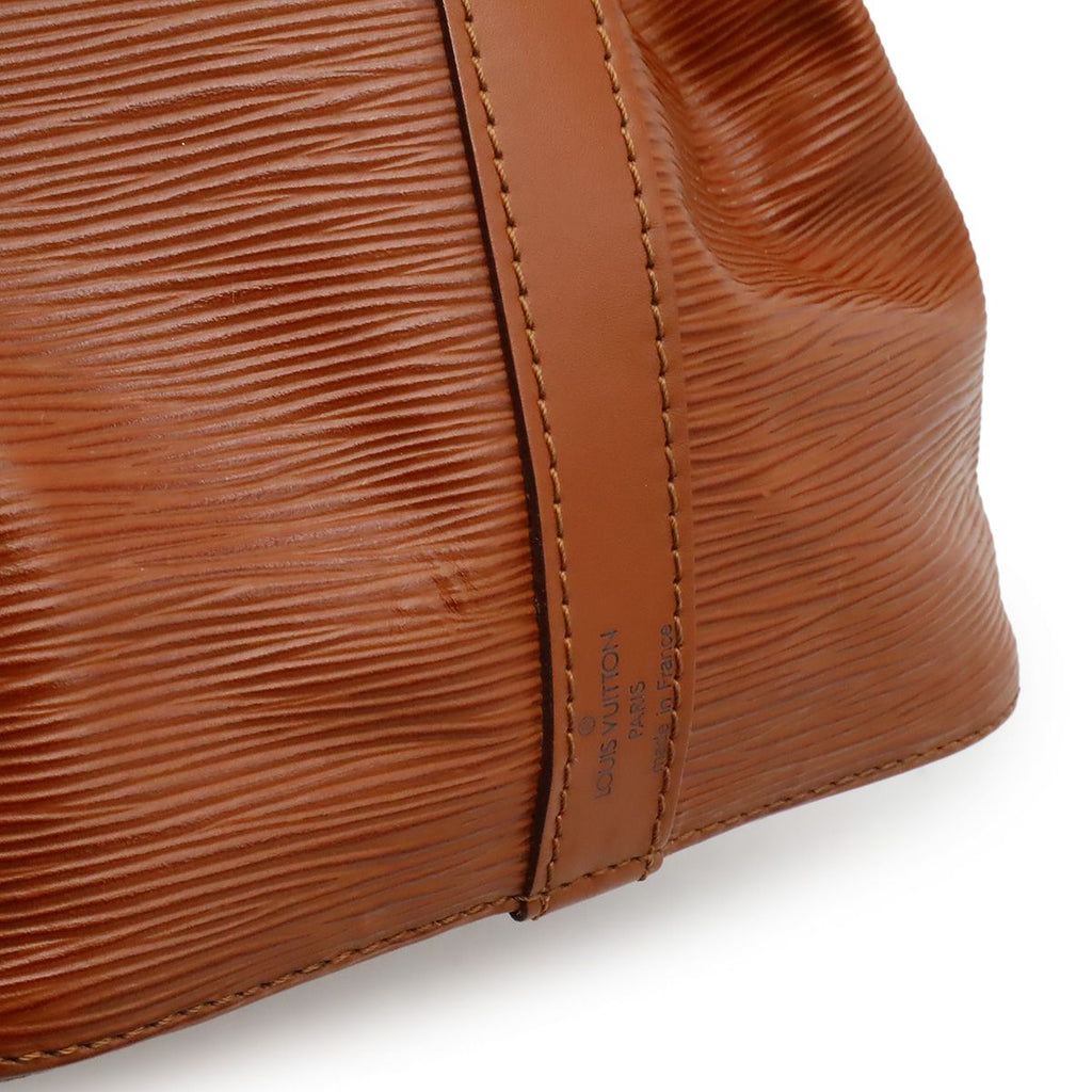 Louis Vuitton Epi Petit Noe Drawstring Shoulder Bag — view 9
