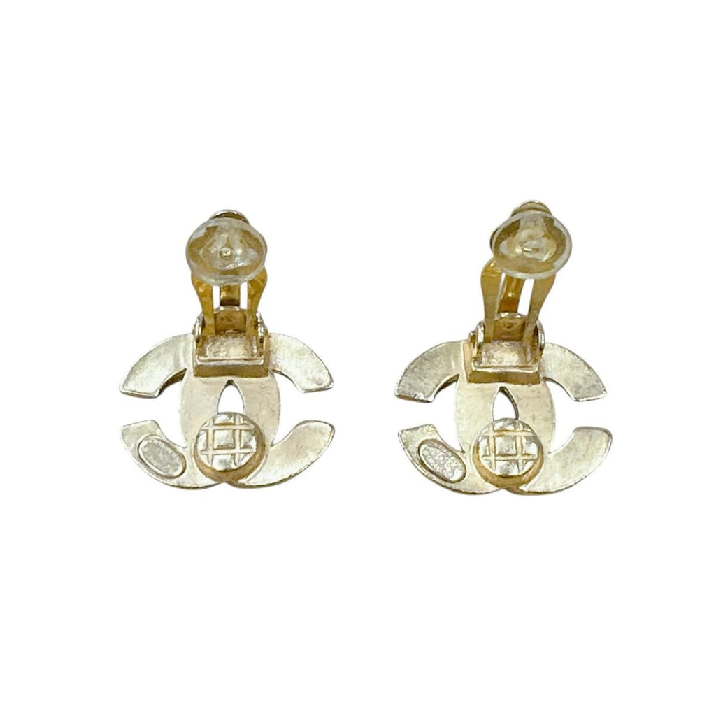 Chanel Vintage Earrings CC Logo Gold — view 6