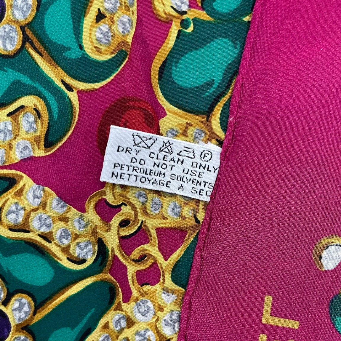 Chanel Silk Extra Large Scarf Pattern Pink — view 8