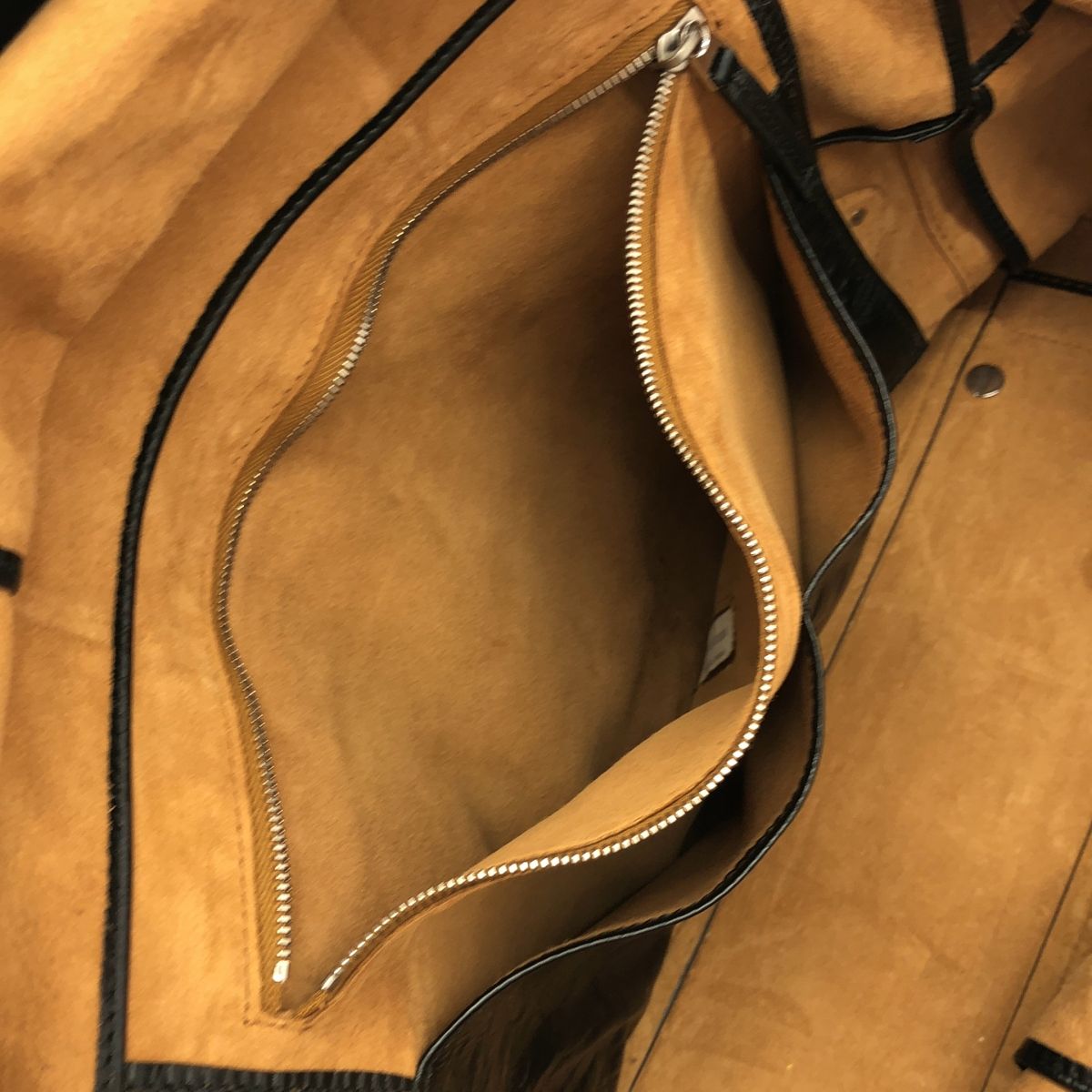 Bottega Veneta Arco Leather Tote Black — view 7