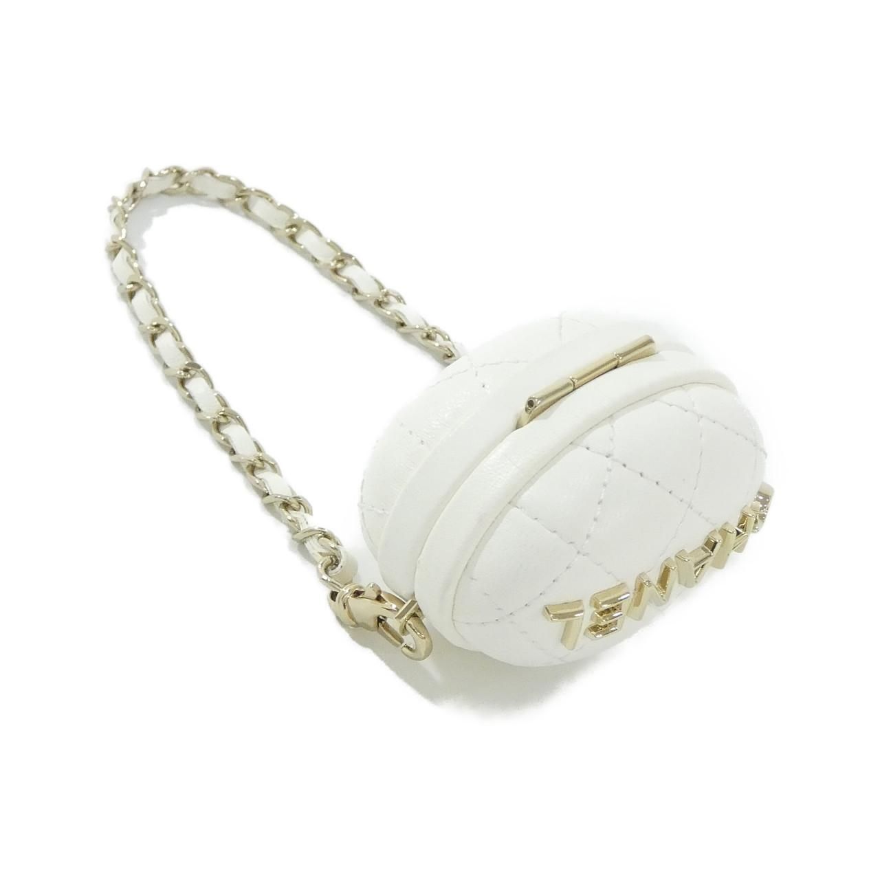 Chanel Bag Charm White S — view 2