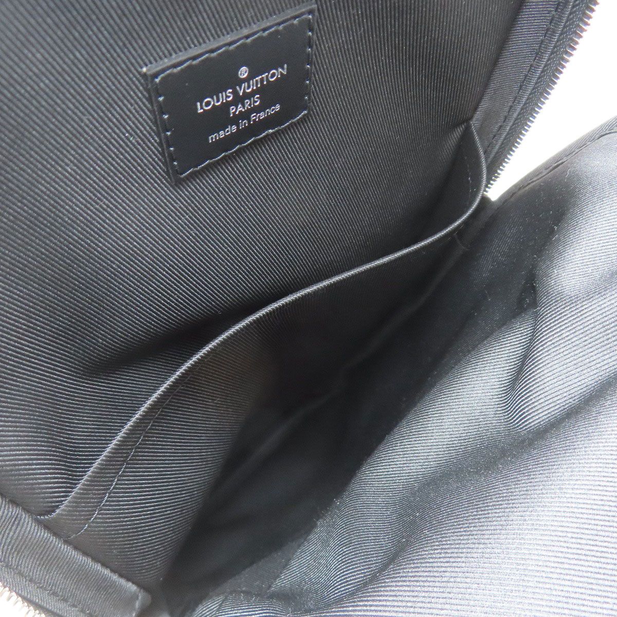 Louis Vuitton Avenue Sling Bag Damier Canvas — view 5