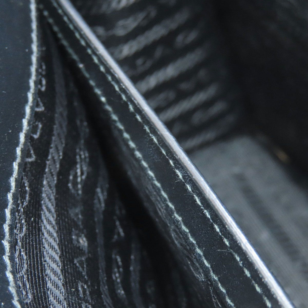 Prada Logo Shoulder Bag Saffiano — view 9