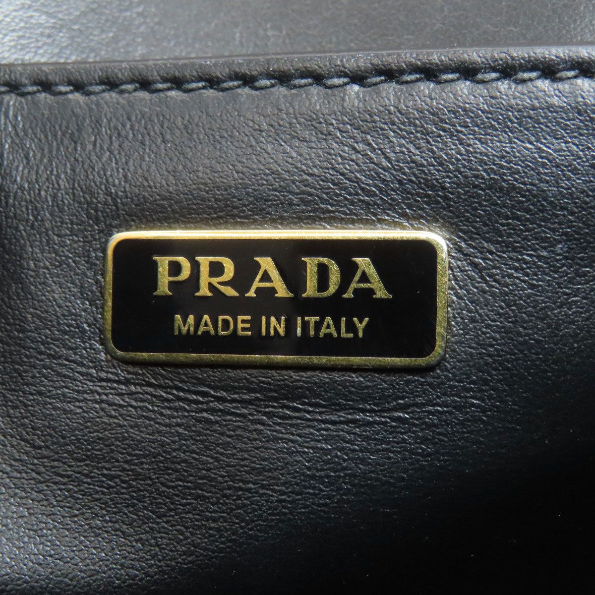 Prada Logo Shoulder Bag Saffiano — view 6