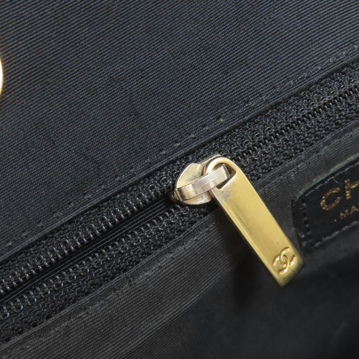 Chanel Chain Shoulder Quilted Gold Bag Lambskin — view 8