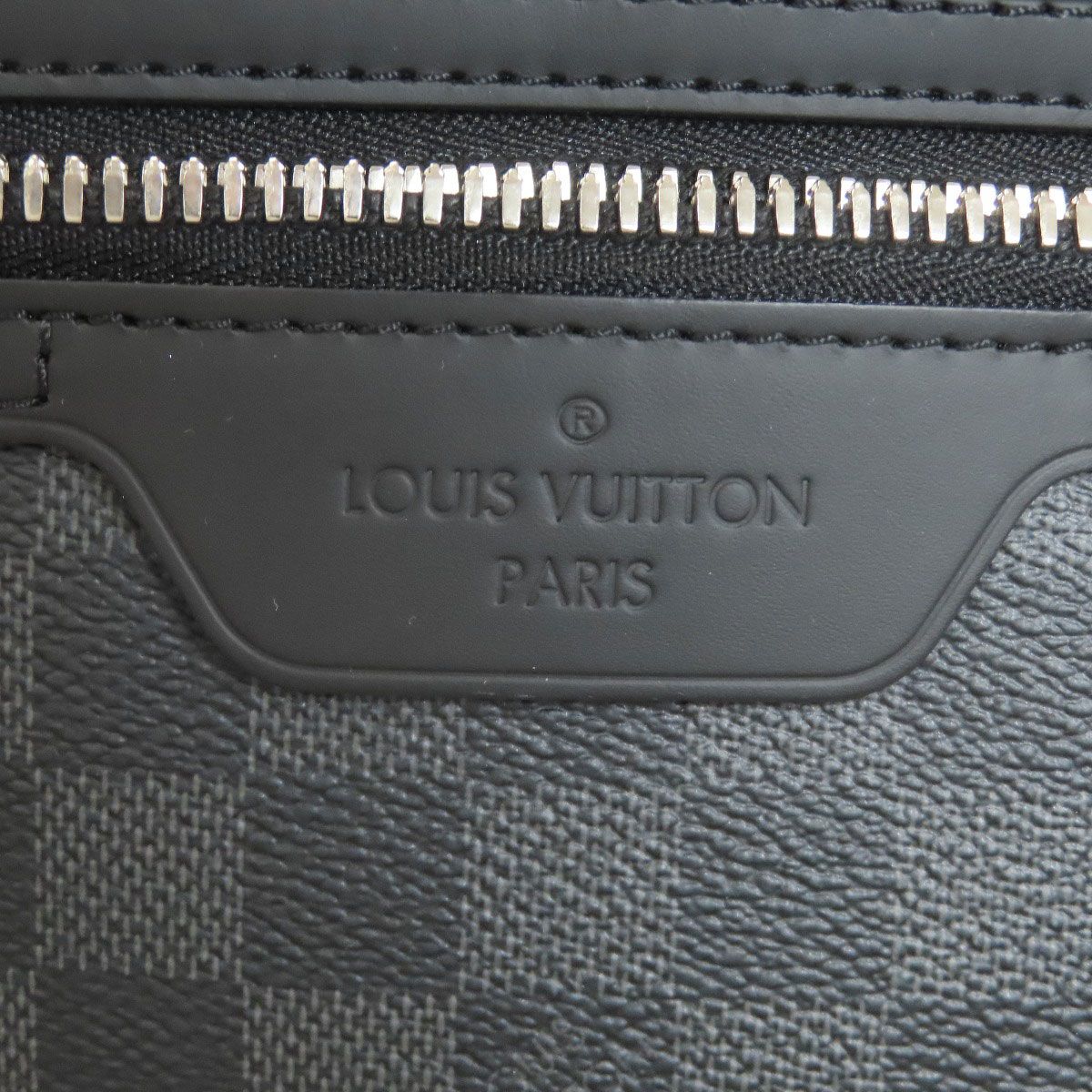 Louis Vuitton Hunter Shoulder Bag Damier Canvas — view 8