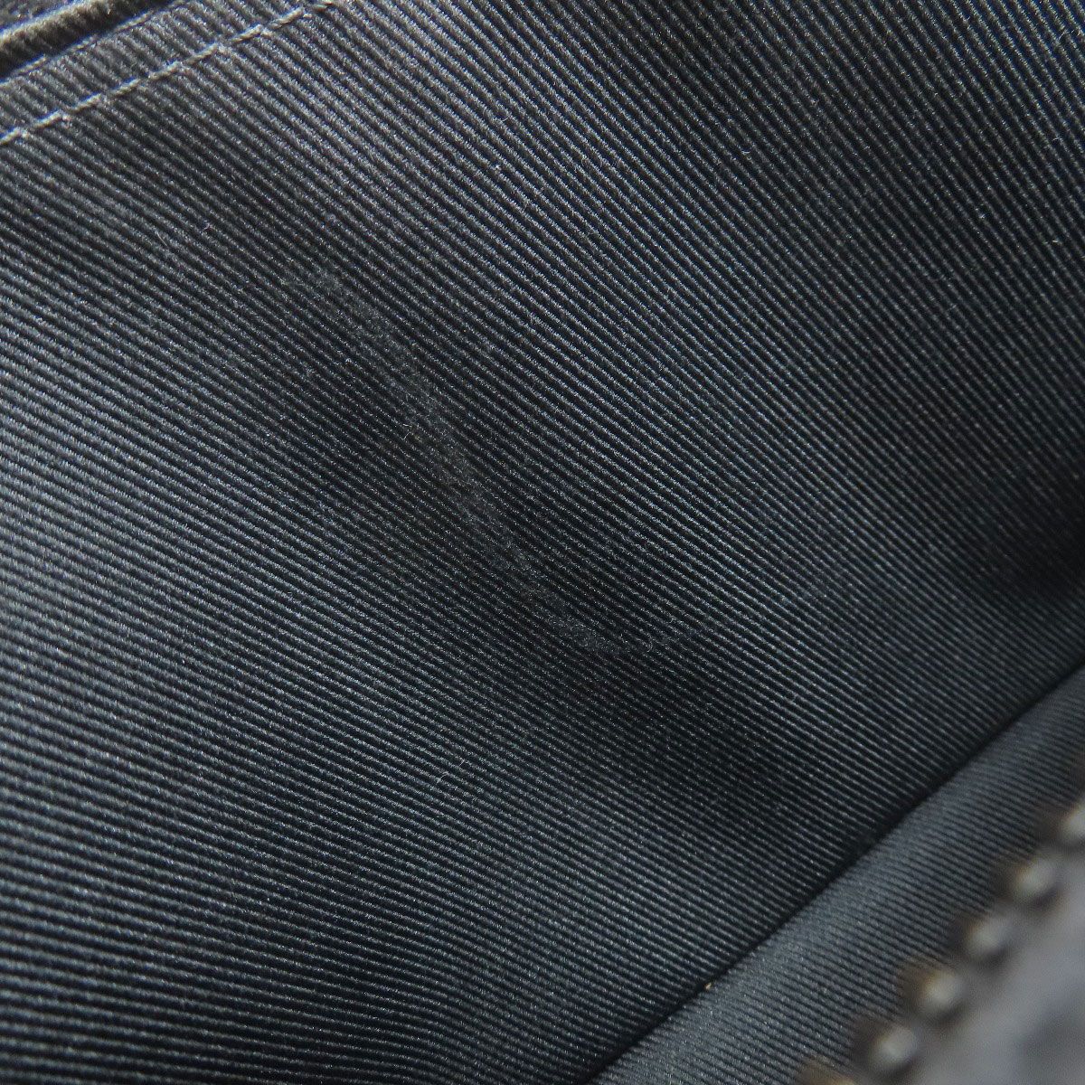 Louis Vuitton Alpha Wearable Wallet Aerogram Shoulder Bag Taurillon — view 8