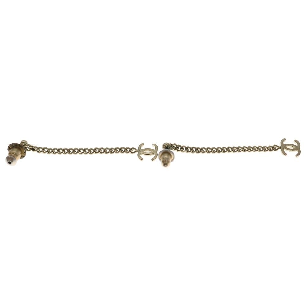 Chanel Chain Earrings CC Logo Gold — view 4