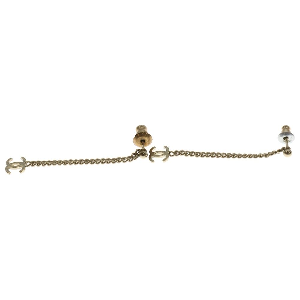 Chanel Chain Earrings CC Logo Gold — view 3