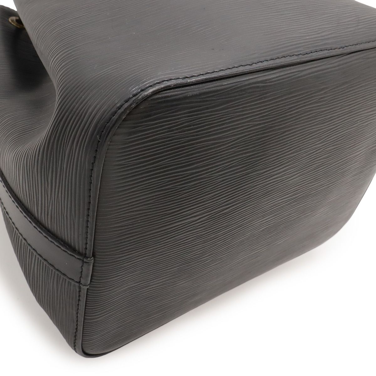 Louis Vuitton Epi Petit Noe Shoulder Bag One Drawstring Shape Noir — view 3