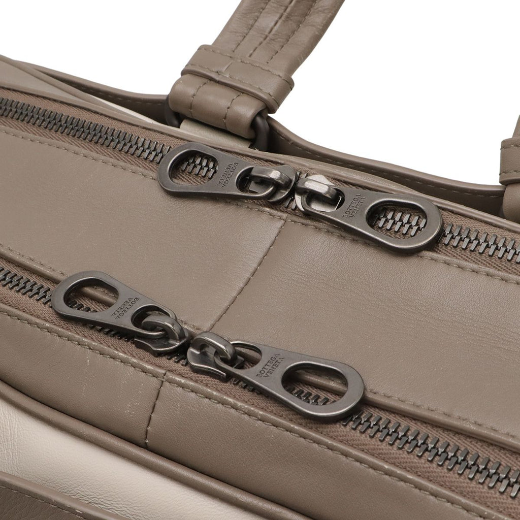 Bottega Veneta Intrecciato Business Bree Faux 2-Way Shoulder Bag Leather Grey — view 4