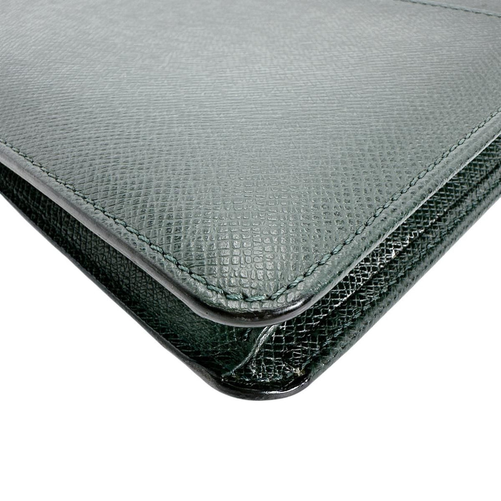 Louis Vuitton Taiga Epi Sea Pochette Clado Second Bag Green — view 8