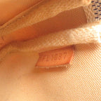 Louis Vuitton Pouch Leather White — view 8