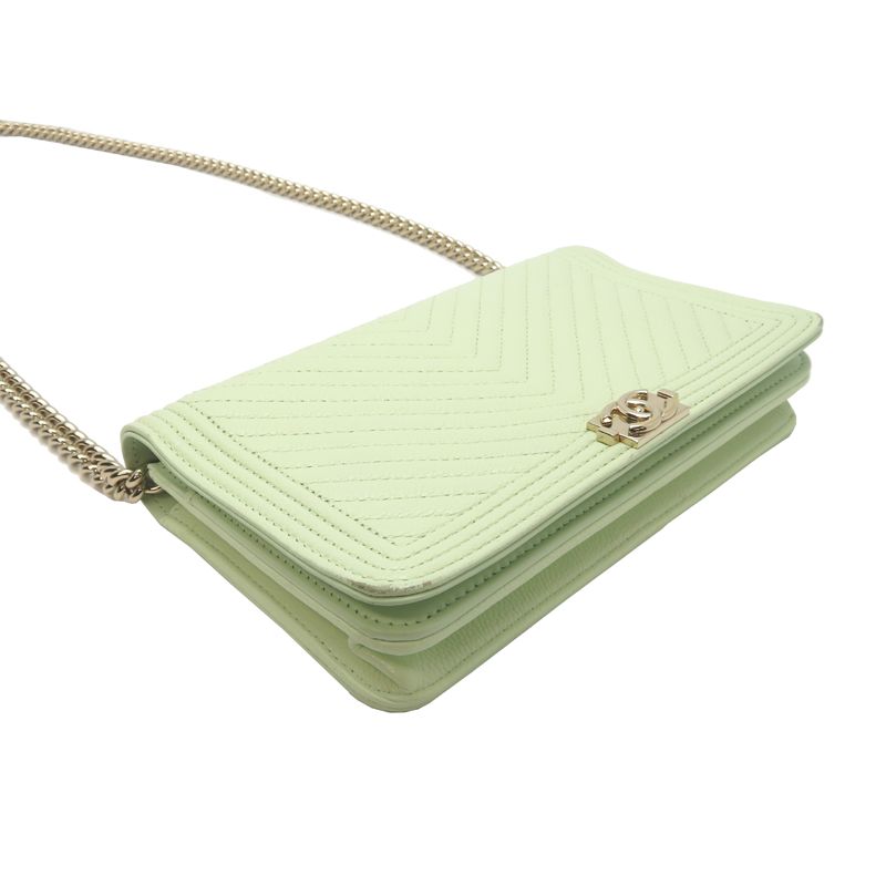 Chanel Shoulder Bag Caviar Green — view 3