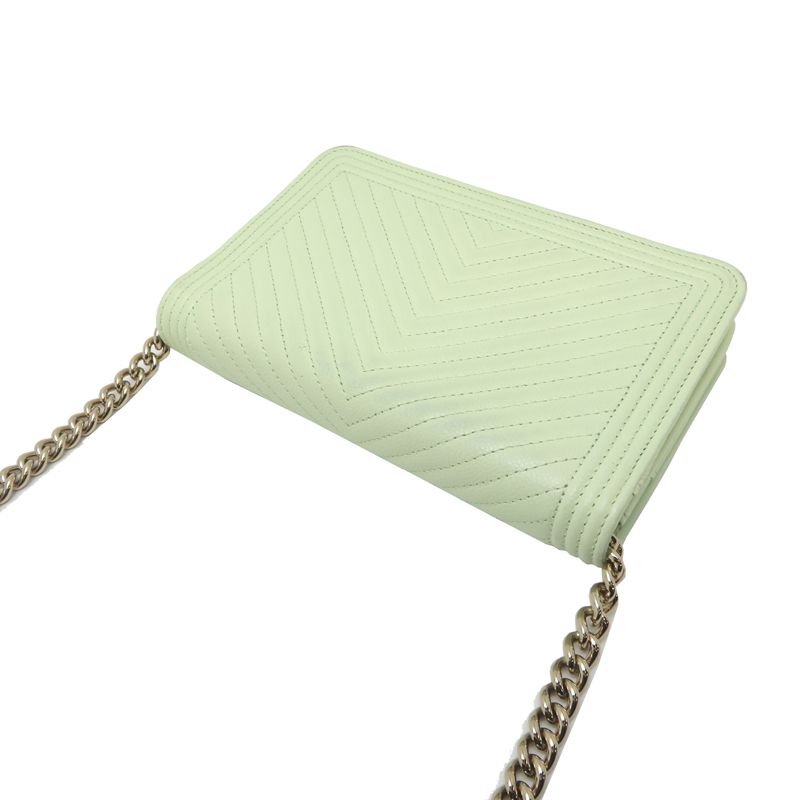 Chanel Shoulder Bag Caviar Green — view 4