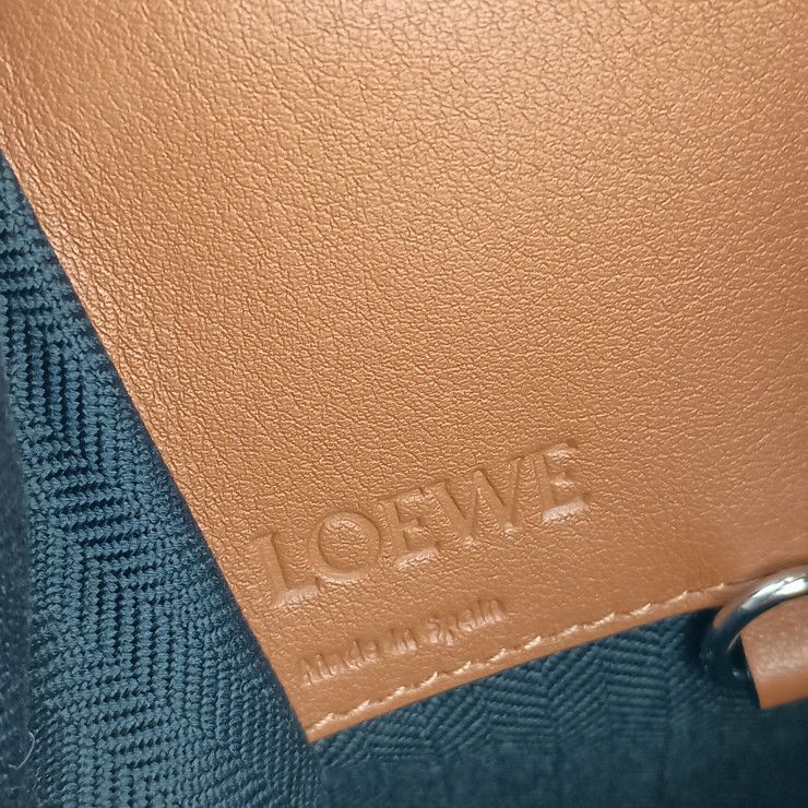 Loewe Handbag Hammock Small Tan Classic Calf 2-Way — view 9