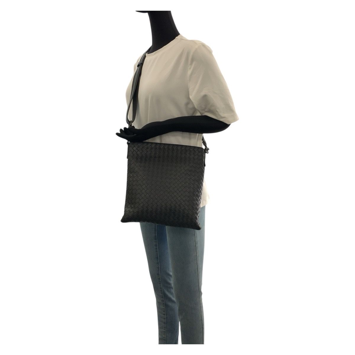 Bottega Veneta Charcoal Gray Leather Shoulder Bag Pochette — view 7