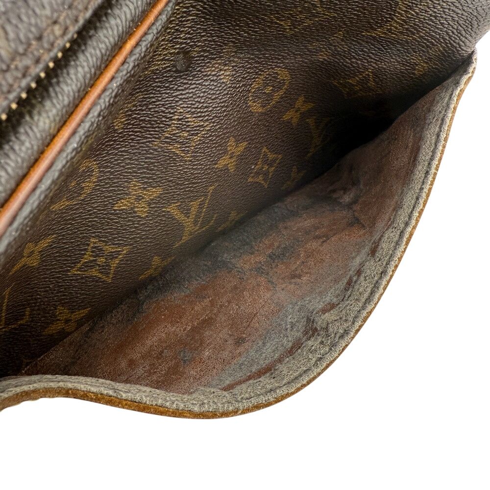 Louis Vuitton Second Compiegne 23 Clutch — view 7