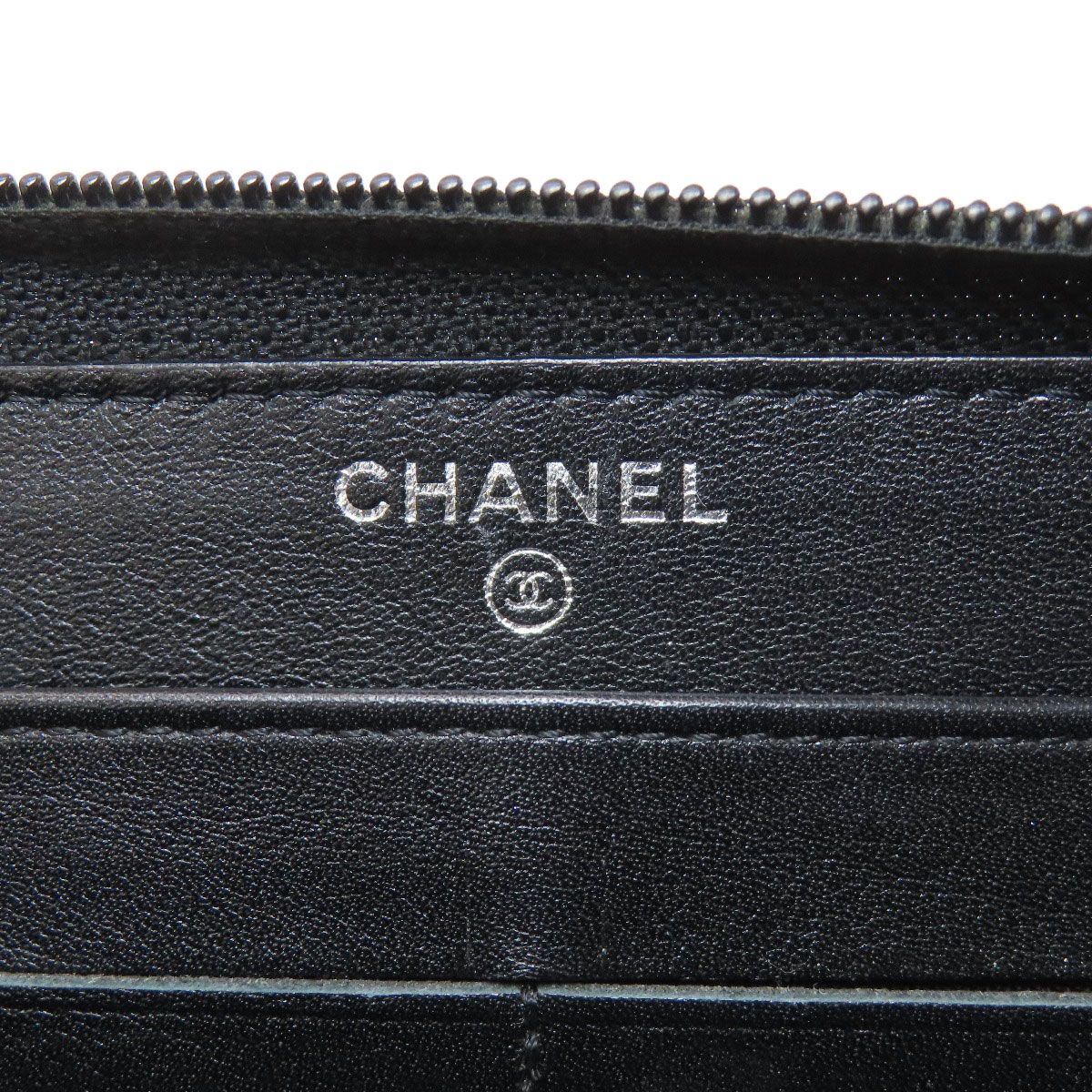 Chanel CC Logo Silver Long Wallet Grained Calfskin — view 6