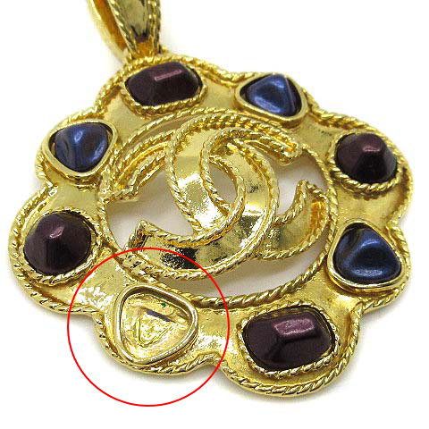 Chanel CC Logo Pendant Top Gold Vintage with Metallic Stones — view 2