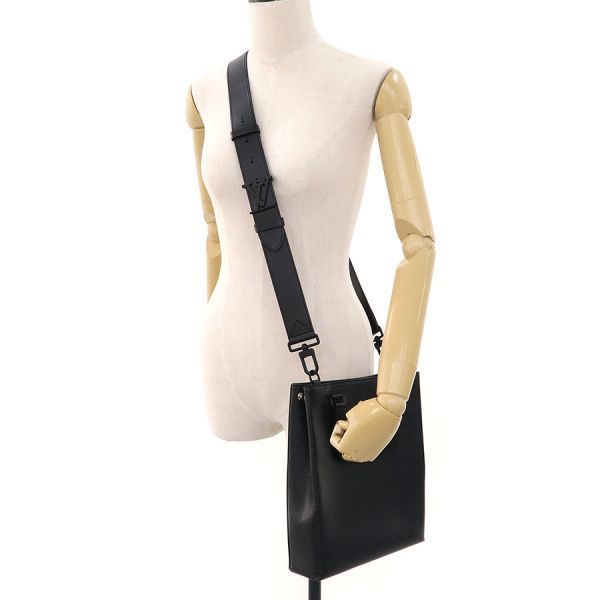 Louis Vuitton Epi Sac Plafold — view 9
